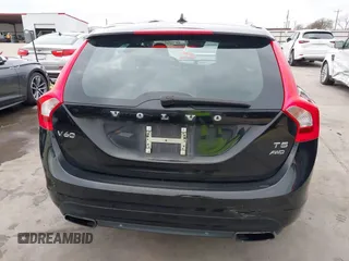 2015 Volvo V60 z VIN YV1612SM8F1222138, wystawiony jako IAAI lot #41212660 z przebiegiem 88 174 mil mil oraz . Historia ofert i sprzedaży dostępna na DreamBid. Obrazek 6.