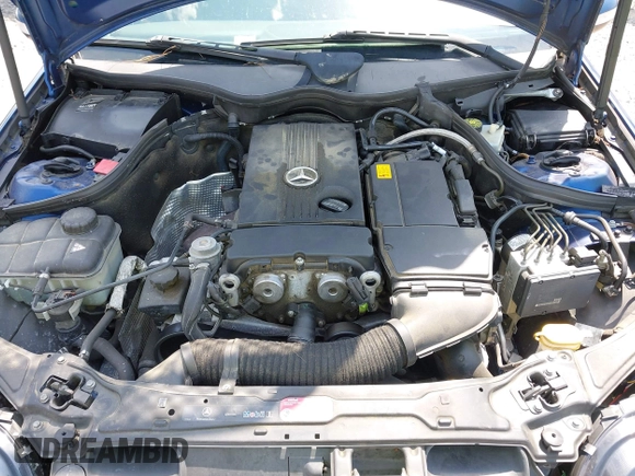 2004 Mercedes-Benz C 230 Kompressor z VIN WDBRF40J24F495227, wystawiony jako IAAI lot #42285246 z przebiegiem 200 008 mil mil oraz . Historia ofert i sprzedaży dostępna na DreamBid. Obrazek 10.