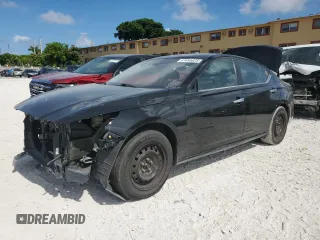 2022 Nissan Altima S with VIN 1N4BL4BV1NN369398, listed as a Copart auction lot 61695825 with Not provided miles and Clean title. Bid and sale history available at DreamBid. Image 1.
