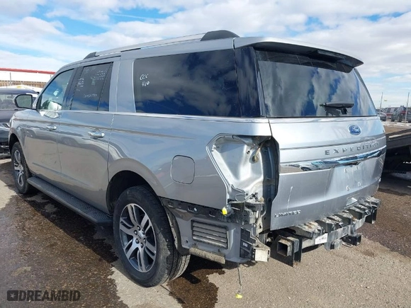 2024 Ford Expedition Max Limited with VIN 1FMJK2A82REA45595, listed as a IAAI auction lot 41425297 with NaN miles. Bid and sale history available at carsss.com. Image 3.