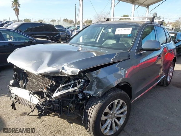 2013 Audi Q5 Premium Plus with VIN WA1LFAFP3DA076490, listed as a IAAI auction lot 41425099 with 112,334 mi miles. Bid and sale history available at carsss.com. Image 2.