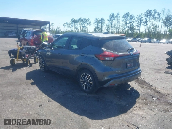 2021 Nissan Kicks SV with VIN 3N1CP5CV8ML527762, listed as a IAAI auction lot 41888315 with 39,724 mi miles. Bid and sale history available at carsss.com. Image 3.