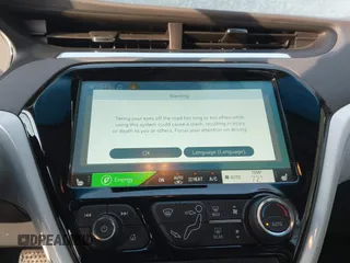 2021 Chevrolet Bolt EV Premier z VIN 1G1FZ6S09M4113694, wystawiony jako IAAI lot #41378289 z przebiegiem 40 979 mil mil oraz . Historia ofert i sprzedaży dostępna na DreamBid. Obrazek 19.