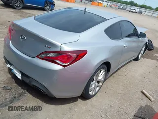 2013 Hyundai Genesis Coupe Premium с VIN KMHHT6KDXDU084903, выставлен на аукционе IAAI как лот 42180404 с пробегом 117 142 миль миль и . История ставок и продаж доступна на DreamBid. Изображение 4.