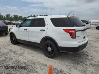 2015 Ford Utility Police Interceptor with VIN 1FM5K8AR7FGC66770, listed as a Copart auction lot 61900984 with 278,249 mi miles and Salvage Title. Bid and sale history available at carsss.com. Image 2.