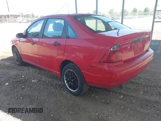 2007 Ford Focus S z VIN 1FAFP34N07W363568, wystawiony jako IAAI lot #42557496 z przebiegiem 120 123 mil mil oraz . Historia ofert i sprzedaży dostępna na DreamBid. Obrazek 3.