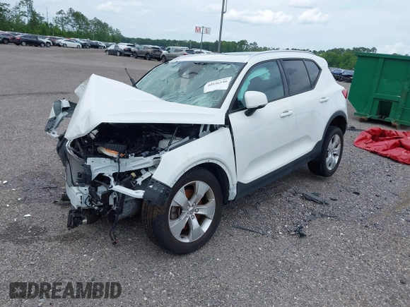 2019 Volvo XC40 Momentum z VIN YV4AC2HK7K2107905, wystawiony jako IAAI lot #40556146 z przebiegiem Nie podano mil oraz . Historia ofert i sprzedaży dostępna na DreamBid. Obrazek 2.