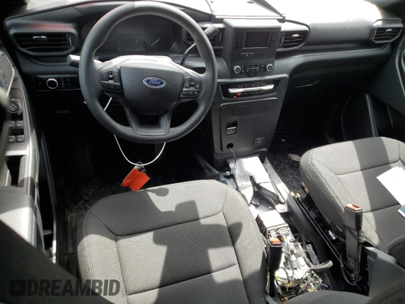 2024 Ford Police Interceptor Utility z VIN 1FM5K8AB6RGA27282, wystawiony jako Copart lot #51690755 z przebiegiem 11 799 mil mil oraz Szkody całkowita. Historia ofert i sprzedaży dostępna na DreamBid. Obrazek 8.