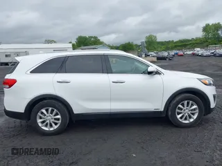 2018 Kia Sorento LX z VIN 5XYPGDA3XJG429121, wystawiony jako IAAI lot #42351051 z przebiegiem 108 106 mil mil oraz . Historia ofert i sprzedaży dostępna na DreamBid. Obrazek 13.