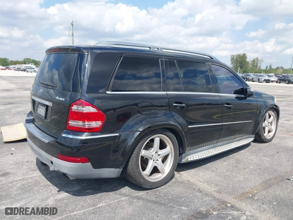 2009 Mercedes-Benz GL-Class 5.5L with VIN 4JGBF86E49A458359, listed as a IAAI auction lot 41808818 with 114,048 mi miles. Bid and sale history available at carsss.com. Image 4.