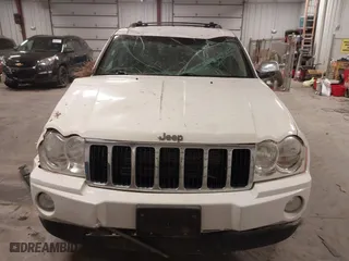 2007 Jeep Grand Cherokee Limited with VIN 1J8HR58P57C532367, listed as a IAAI auction lot 41160987 with 151,544 mi miles. Bid and sale history available at carsss.com. Image 12.