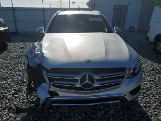 2018 Mercedes-Benz GLC 300 z VIN WDC0G4JB4JV037585, wystawiony jako Copart lot #51843275 z przebiegiem 132 332 mil mil oraz Szkoda całkowita • Salvage title. Historia ofert i sprzedaży dostępna na DreamBid. Obrazek 5.