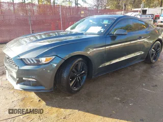 2016 Ford Mustang EcoBoost z VIN 1FA6P8TH1G5290015, wystawiony jako IAAI lot #41011870 z przebiegiem 97 547 mil mil oraz . Historia ofert i sprzedaży dostępna na DreamBid. Obrazek 17.