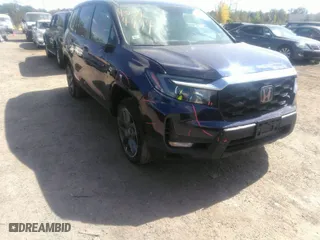 2022 Honda Passport EX-L with VIN 5FNYF8H50NB006065, listed as a IAAI auction lot 40344474 with 15,686 mi miles. Bid and sale history available at carsss.com. Image 1.