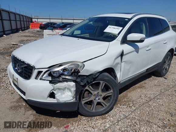2012 Volvo XC60 3.0L with VIN YV4902DZ5C2250786, listed as a IAAI auction lot 41758295 with 170,725 mi miles. Bid and sale history available at carsss.com. Image 6.