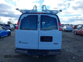 2021 GMC Savana Cargo Van with VIN 1GTW7AF78M1242423, listed as a IAAI auction lot 41479526 with 1 mi miles. Bid and sale history available at carsss.com. Image 15.