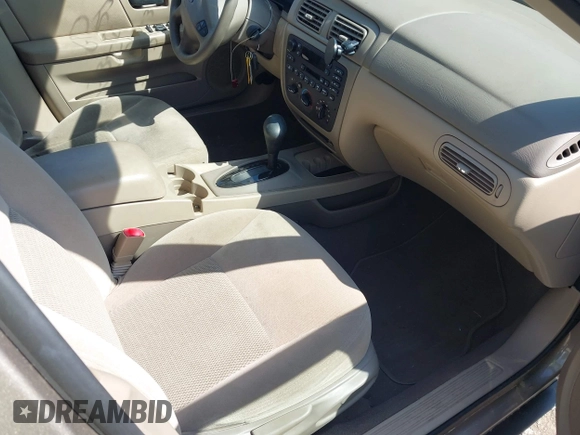 2003 Ford Taurus SE Standard with VIN 1FAFP53U73A245044, listed as a IAAI auction lot 41999582 with 85,870 mi miles. Bid and sale history available at carsss.com. Image 5.