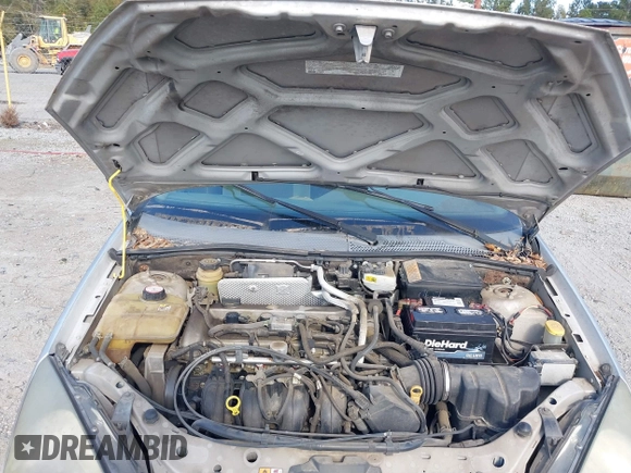 2003 Ford Focus SE z VIN 1FAFP34Z23W257426, wystawiony jako IAAI lot #40736207 z przebiegiem 87 447 mil mil oraz . Historia ofert i sprzedaży dostępna na DreamBid. Obrazek 10.