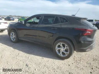 2025 Chevrolet Trax LS with VIN KL77LFEPXSC001959, listed as a Copart auction lot 49246105 with 23,198 mi miles and Salvage Title. Bid and sale history available at carsss.com. Image 2.