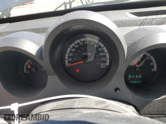 2011 Dodge Nitro Heat z VIN 1D4PU4GK7BW605931, wystawiony jako Copart lot #50860885 z przebiegiem 149 697 mil mil oraz Szkoda całkowita • Salvage title. Historia ofert i sprzedaży dostępna na DreamBid. Obrazek 9.