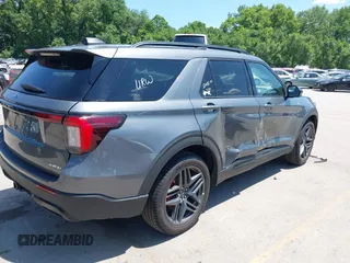 2025 Ford Explorer ST-Line with VIN 1FMUK8KH7SGB37620, listed as a IAAI auction lot 42553038 with 8,067 mi miles and . Bid and sale history available at DreamBid. Image 4.