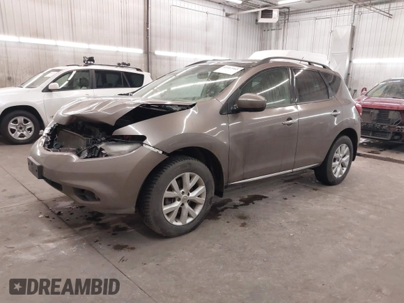 2011 Nissan Murano SV z VIN JN8AZ1MW1BW170144, wystawiony jako IAAI lot #40907965 z przebiegiem 137 791 mil mil oraz . Historia ofert i sprzedaży dostępna na DreamBid. Obrazek 2.