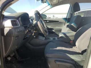 2019 Kia Sorento LX with VIN 5XYPG4A3XKG560499, listed as a Copart auction lot 46121545 with 73,893 mi miles and Salvage Title. Bid and sale history available at carsss.com. Image 7.