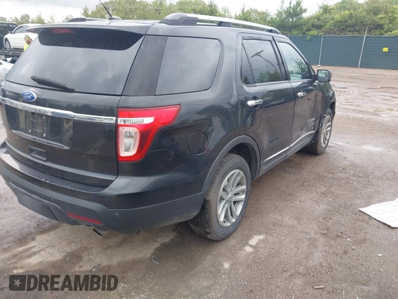 2011 Ford Explorer XLT with VIN 1FMHK7D82BGA45727, listed as a IAAI auction lot 42354213 with 146,178 mi miles and . Bid and sale history available at DreamBid. Image 4.