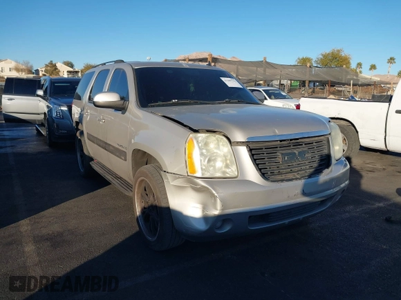 2007 GMC Yukon SLE with VIN 1GKFC13J37J115700, listed as a IAAI auction lot 41389752 with 191,701 mi miles. Bid and sale history available at carsss.com. Image 6.