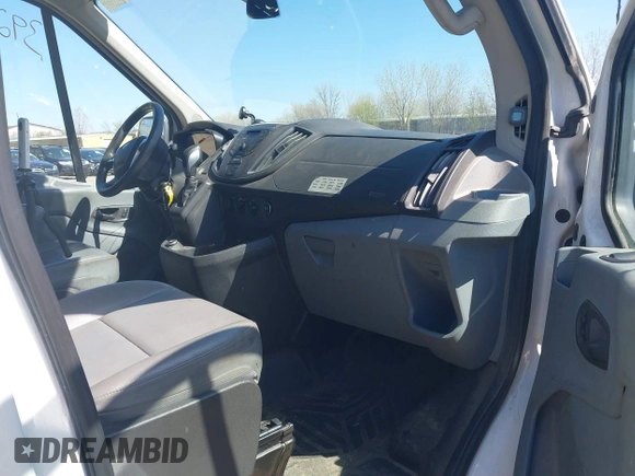2017 Ford Transit z VIN 1FTBF4XM0HKA58004, wystawiony jako IAAI lot #39278218 z przebiegiem 174 620 mil mil oraz . Historia ofert i sprzedaży dostępna na DreamBid. Obrazek 5.