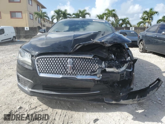 2020 Lincoln MKZ Standard with VIN 3LN6L5A92LR614009, listed as a Copart auction lot 60722435 with 82,295 mi miles and Non repairable. Bid and sale history available at DreamBid. Image 5.