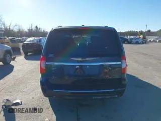 2011 Chrysler Town & Country Touring L z VIN 2A4RR8DG6BR803563, wystawiony jako IAAI lot #40921680 z przebiegiem 59 881 mil mil oraz . Historia ofert i sprzedaży dostępna na DreamBid. Obrazek 16.