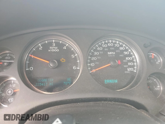 2013 Chevrolet Avalanche LT with VIN 3GNTKFE74DG348568, listed as a Copart auction lot 64982385 with 225,417 mi miles and Clean title. Bid and sale history available at DreamBid. Image 9.