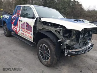 2024 Toyota Tacoma 4WD SR5 with VIN 3TMLB5JN5RM060073, listed as a IAAI auction lot 41271256 with 602 mi miles. Bid and sale history available at carsss.com. Image 1.