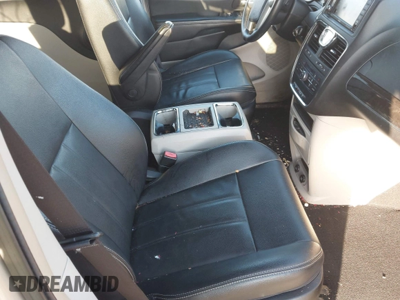 2015 Chrysler Town & Country Touring with VIN 2C4RC1BG8FR537647, listed as a IAAI auction lot 41888638 with 146,866 mi miles. Bid and sale history available at carsss.com. Image 5.