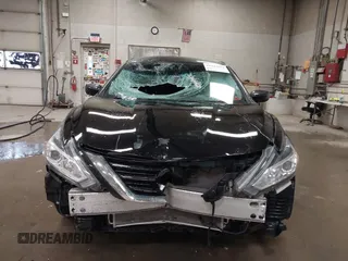 2018 Nissan Altima SV with VIN 1N4AL3AP0JC271008, listed as a IAAI auction lot 41343264 with 96,198 mi miles and . Bid and sale history available at carsss.com. Image 13.