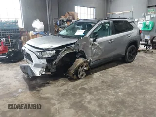 2020 Toyota RAV4 XLE with VIN 2T3P1RFV6LC089609, listed as a IAAI auction lot 41923472 with 72,368 mi miles and . Bid and sale history available at DreamBid. Image 2.