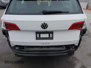 2023 Volkswagen Taos S с VIN 3VVDX7B24PM349742, выставлен на аукционе IAAI как лот 42029712 с пробегом 23 472 миль миль и . История ставок и продаж доступна на DreamBid. Изображение 6.