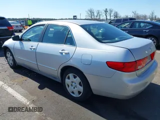 2005 Honda Accord LX z VIN 1HGCM66325A040041, wystawiony jako IAAI lot #41997495 z przebiegiem 177 632 mil mil oraz . Historia ofert i sprzedaży dostępna na DreamBid. Obrazek 3.