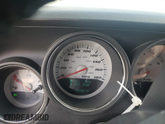 2010 Dodge Challenger SRT-8 with VIN 2B3CJ7DW4AH318204, listed as a Copart auction lot 86770904 with 91,830 mi miles and Salvage title. Bid and sale history available at DreamBid. Image 9.