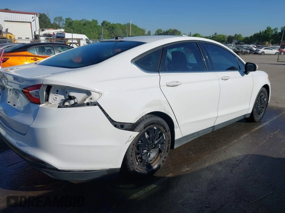 2014 Ford Fusion S with VIN 1FA6P0G79E5383039, listed as a IAAI auction lot 42037262 with 192,400 mi miles and . Bid and sale history available at DreamBid. Image 4.