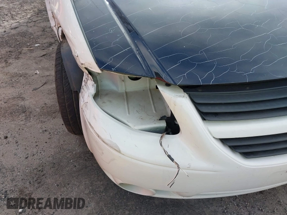 2005 Dodge Caravan SXT with VIN 2D4GP44L15R224531, listed as a IAAI auction lot 41590755 with 141,214 mi miles and . Bid and sale history available at DreamBid. Image 6.