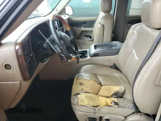 2004 Chevrolet Avalanche z VIN 3GNEC12T74G282169, wystawiony jako Copart lot #47552305 z przebiegiem 331 749 mil mil oraz Szkoda całkowita • Salvage title. Historia ofert i sprzedaży dostępna na DreamBid. Obrazek 7.