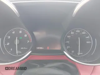 2019 Alfa Romeo Giulia z VIN ZARFAMAN2K7598133, wystawiony jako IAAI lot #39854467 z przebiegiem 126 766 mil mil oraz . Historia ofert i sprzedaży dostępna na DreamBid. Obrazek 7.