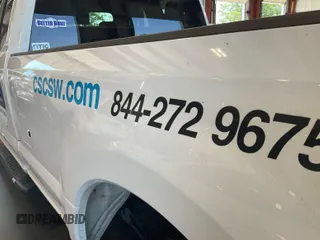 2019 Ford F-250 XL z VIN 1FT7X2B63KEC14817, wystawiony jako IAAI lot #42639323 z przebiegiem 173 427 mil mil oraz . Historia ofert i sprzedaży dostępna na DreamBid. Obrazek 14.