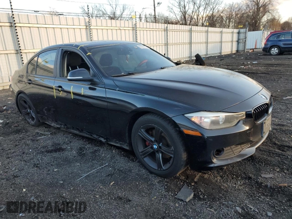 2014 BMW 3 Series 320i xDrive with VIN WBA3C3C56EF984060, listed as a Copart auction lot 88330235 with 233,559 mi miles and Salvage Title. Bid and sale history available at carsss.com. Image 4.