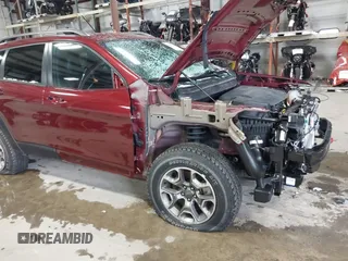 2020 Jeep Cherokee Trailhawk с VIN 1C4PJMBX2LD613814, выставлен на аукционе IAAI как лот 41253162 с пробегом 55 002 миль миль и . История ставок и продаж доступна на DreamBid. Изображение 18.