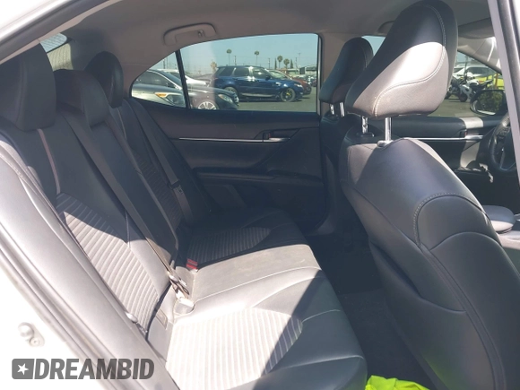 2020 Toyota Camry SE z VIN 4T1G11AK3LU312906, wystawiony jako IAAI lot #42370015 z przebiegiem 67 382 mil mil oraz . Historia ofert i sprzedaży dostępna na DreamBid. Obrazek 8.