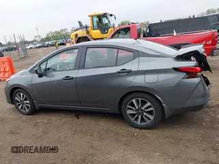 2024 Nissan Versa S с VIN 3N1CN8DVXRL895275, выставлен на аукционе IAAI как лот 42161114 с пробегом 16 140 миль миль и . История ставок и продаж доступна на DreamBid. Изображение 13.