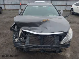 2013 Hyundai Sonata SE with VIN 5NPEC4AC4DH770868, listed as a IAAI auction lot 41504401 with 220,124 mi miles. Bid and sale history available at carsss.com. Image 6.